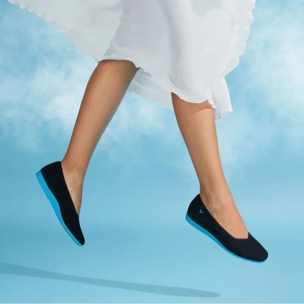 VIVAIA Lightweight Square-Toe‎ V-Cut Flats (Margot Walker) – EU 41 / US 9.5